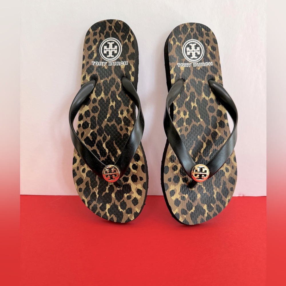 NWOT Tory Burch Flip Flops